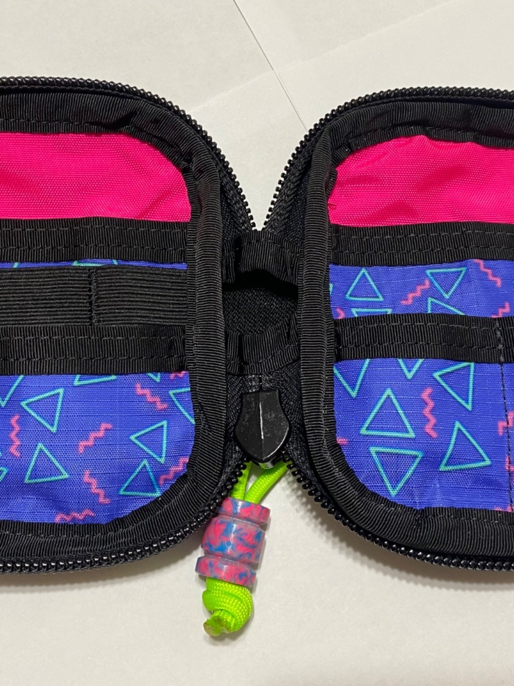 Glows in the dark. EDC mini, Wiscoworks beads. Glow-in-the dark materials. - Picture 8 of 10